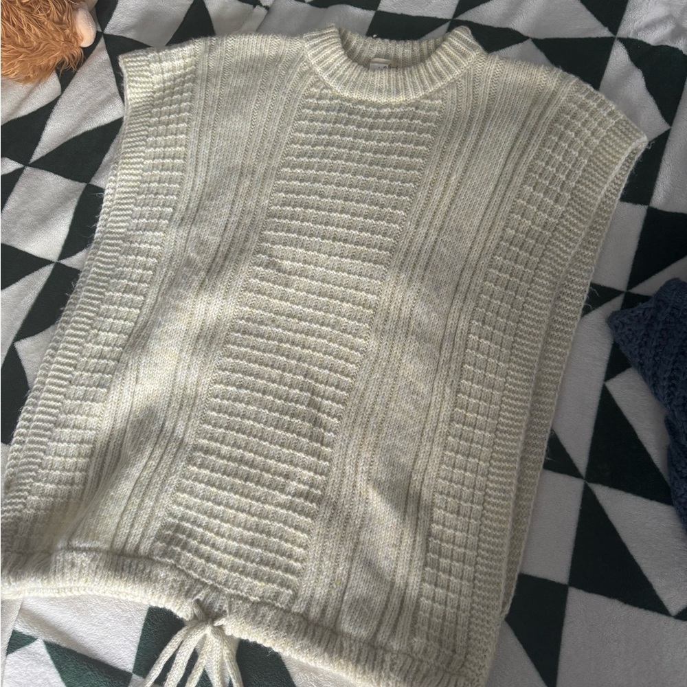 Universal Thread Cream Knit Sweater